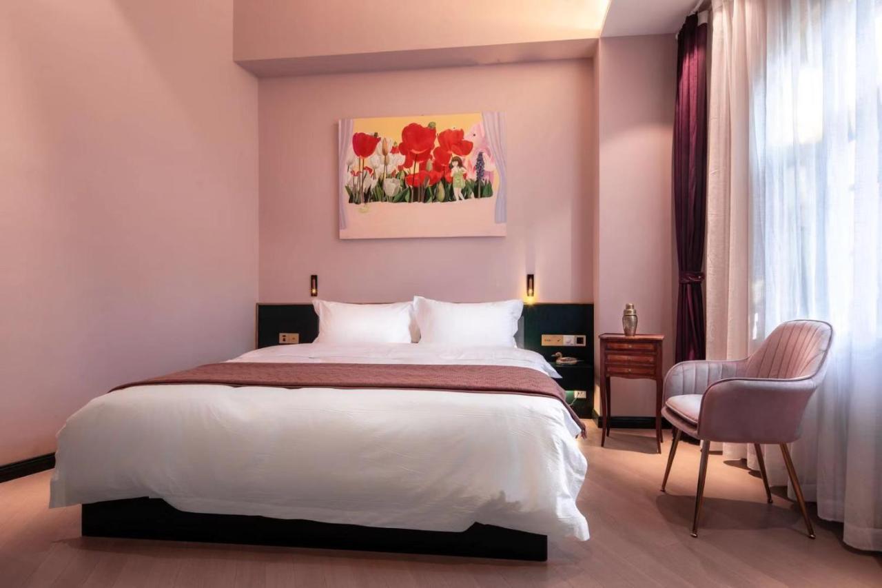 Moon And Chalice Boutique Hotel Kunming Zewnętrze zdjęcie